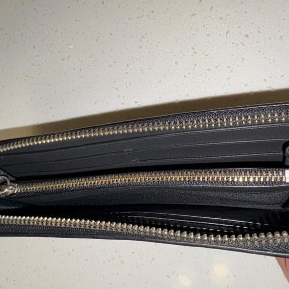 COACH monogram wallet - Picture 4 of 6